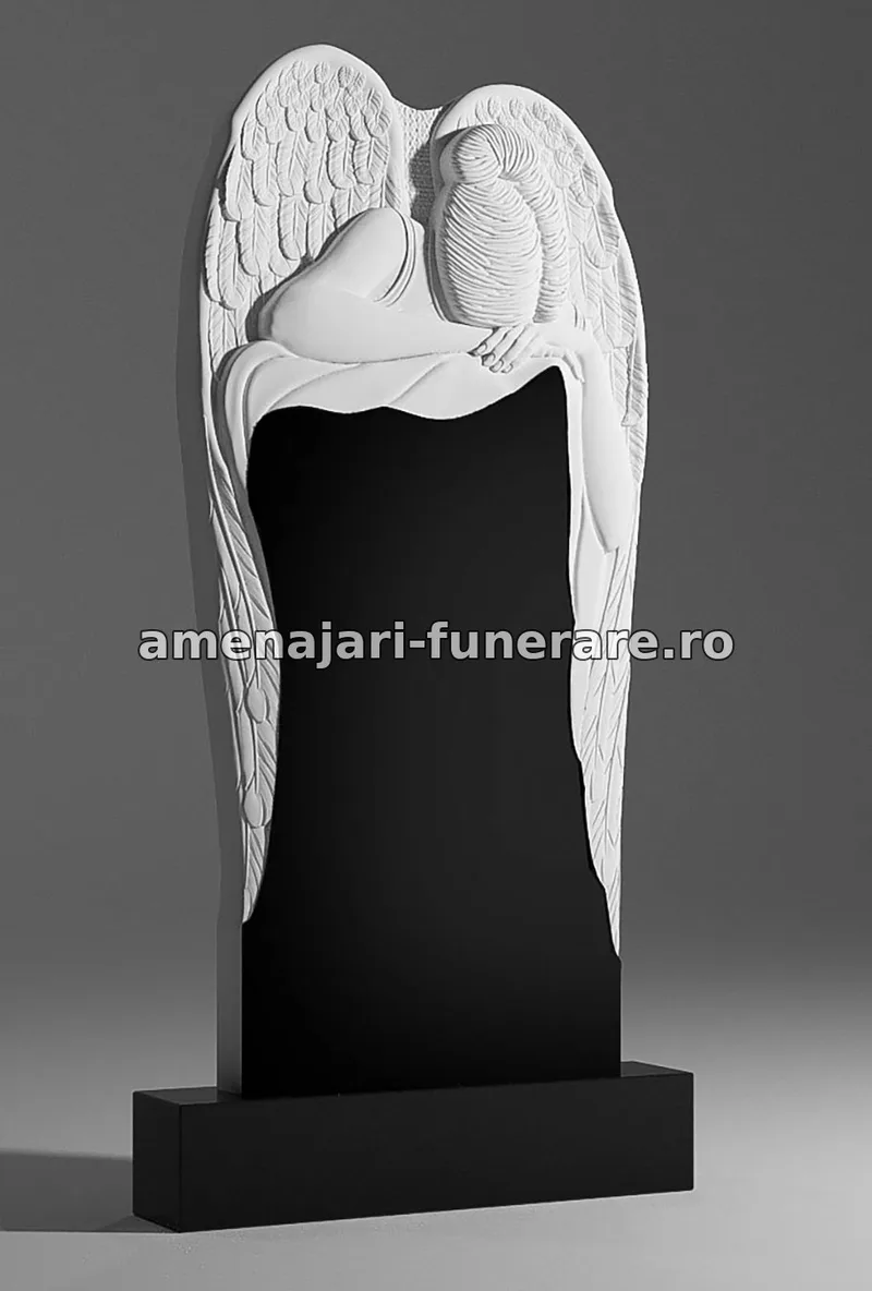 Monument cu înger îmbrățișând - model 023, marmură și granit la amenajari-funerare.ro
